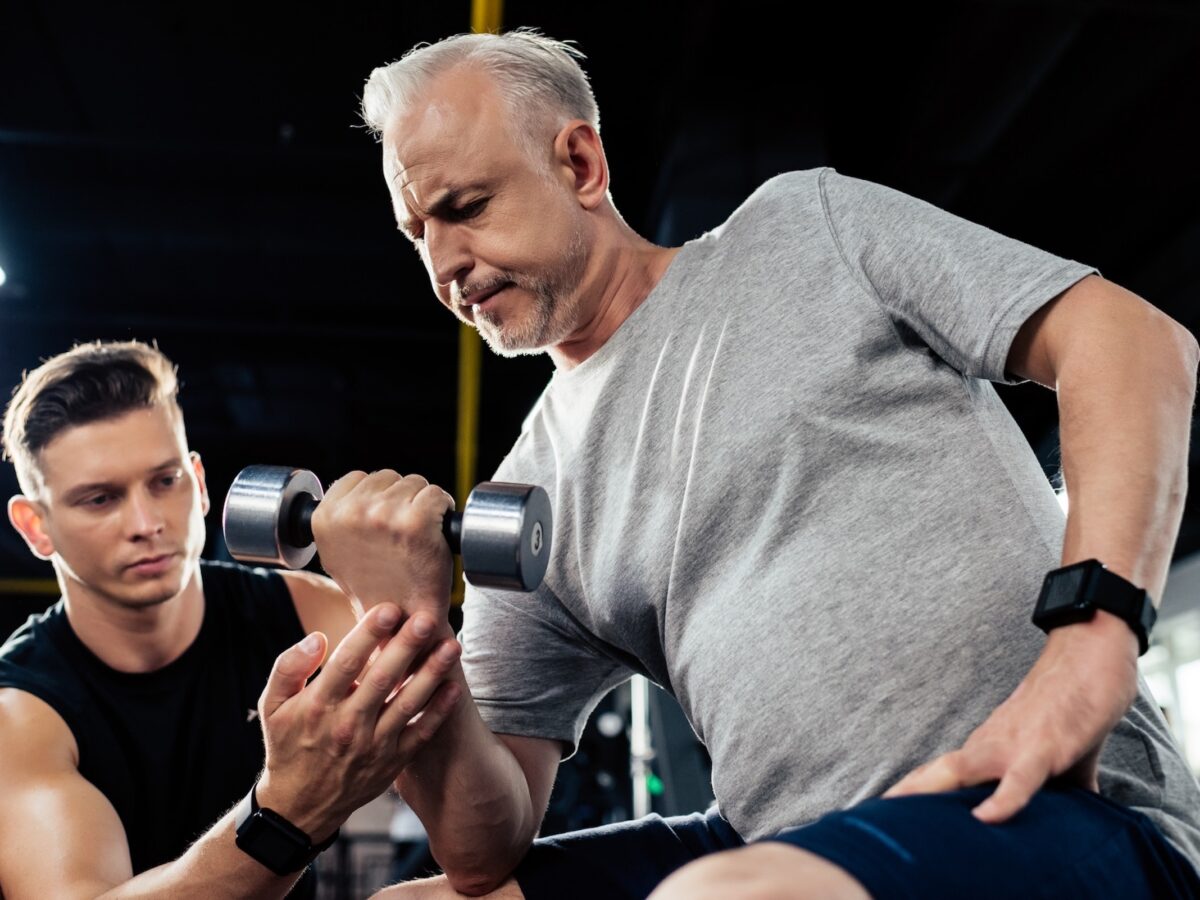 Fit After 40: A Guide For Men Building Muscle As They Age